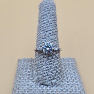 Size 9 Sterling Silver Stunning Cubic Zirconia Gems Ring A5801